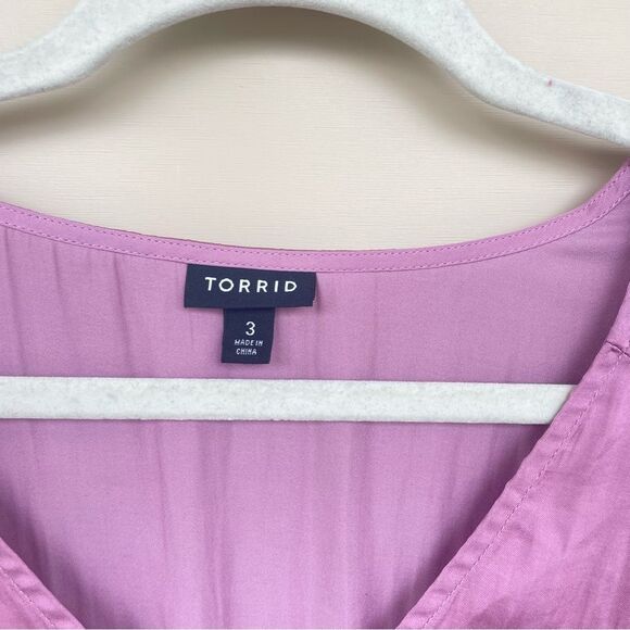 Torrid Mauve Peplum Satin Smocked Waist Top V-Neck Size 3X - Picture 3 of 8